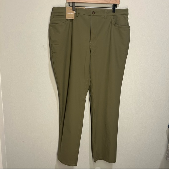 Patagonia Transit Traveler Pants – Men’s 40×32 – Sage Khaki – Travel Stretch – N